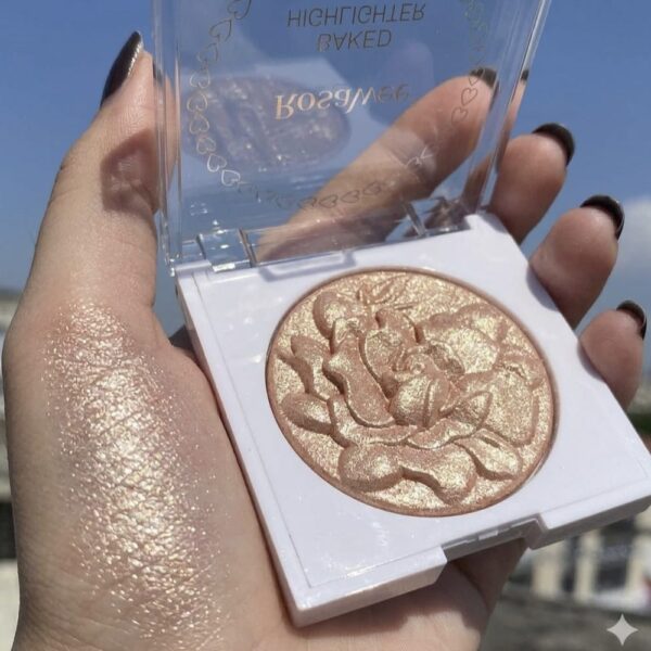 ROSAWEE Baked Highlighter (রোজাউই বেকড হাইলাইটার)